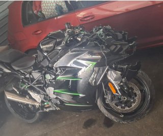 Sooo...we wanted to apologise to everyone for being MIA for a little while. My partner was forced into the back of a tipper truck on his pride & joy whilst on his way to work via the notorious M1 motorway during peak hour 😱

He is alive, in good spirits & on the mend with a long road to recovery ahead sporting 12 broken/fractured bones including 2 wrists, a knee, shoulder & spine. 

Now he's home, we're keen to get back into things at our wee abode so hopefully you'll start seeing more from us again as we restructure our lives with new lenses. Our business has changed slightly, moving into more wholesome endeavours that nurture the soul, inspire others to live simply & turn your home into a haven.

Our online shop & social pages will be a place to explore home-grown plants, flowers, handmade candles, soaps, gifts, hand-reared chickens, tips & tricks, laughs & more.

Stay tuned for more ❤️😊